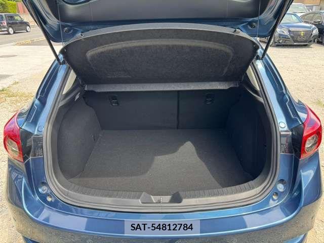 Mazda AXELA SPORT 2017-09 8743632-12