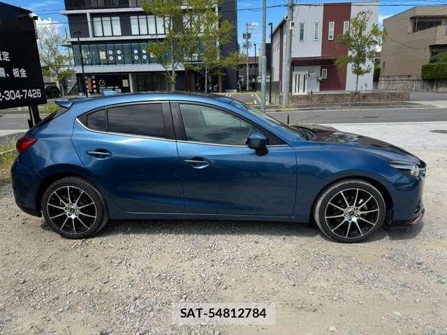 Mazda AXELA SPORT 2017-09 8743632-18