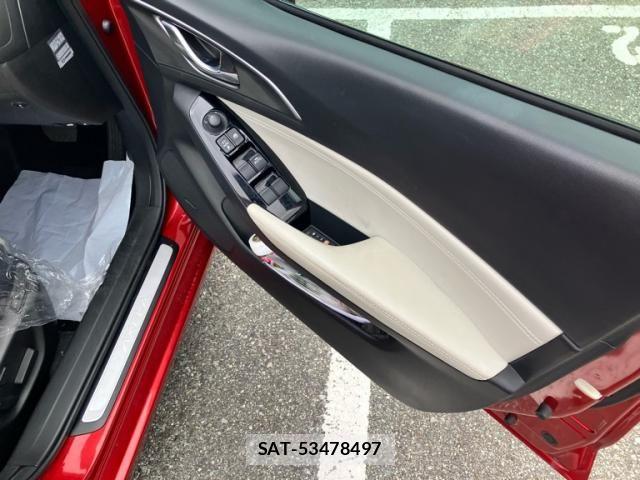 Mazda AXELA SPORT 2017-09 8743631-5