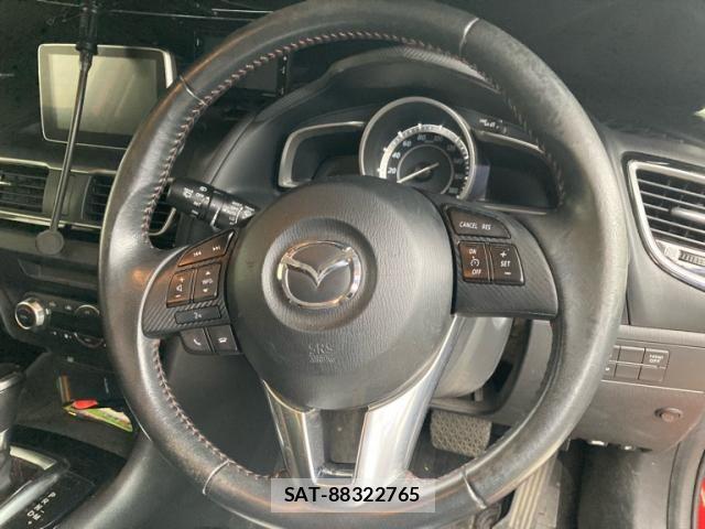Mazda AXELA SPORT 2014-02 8743640-18