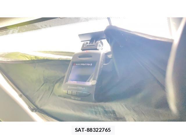 Mazda AXELA SPORT 2014-02 8743640-26