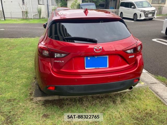 Mazda AXELA SPORT 2014-02 8743640-4