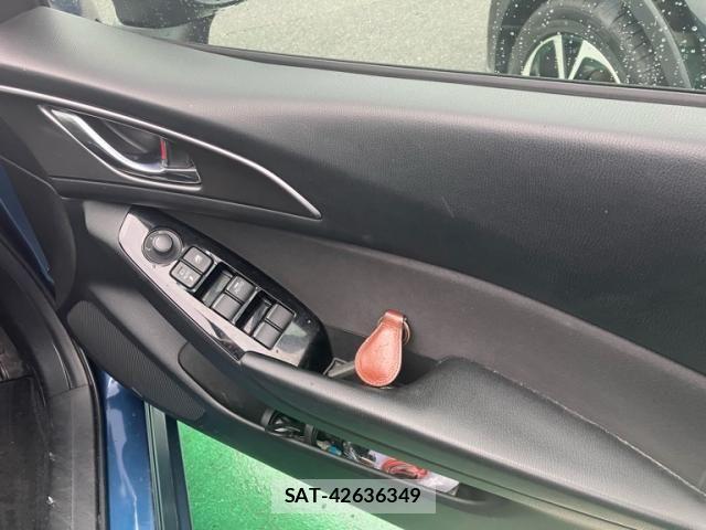 Mazda AXELA SPORT 2017-09 8743639-12