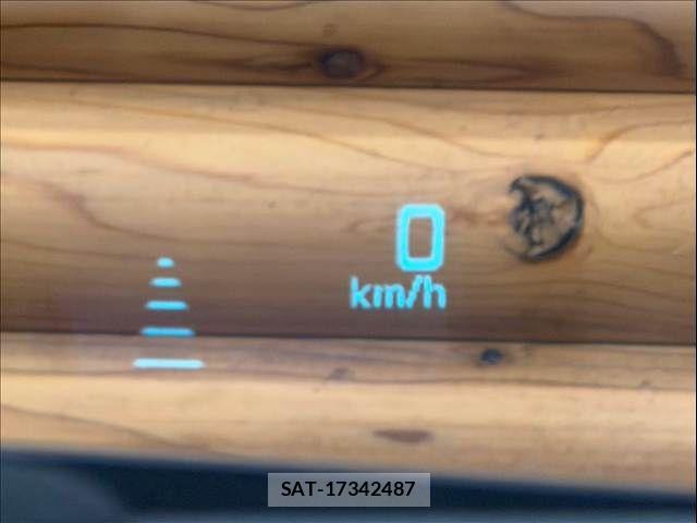 Mazda AXELA SPORT 2014-09 8796562-8