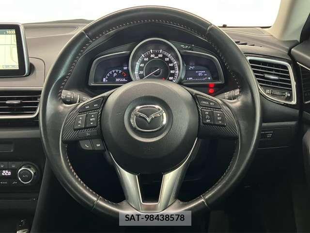 Mazda AXELA SPORT 2015-11 8796559-13
