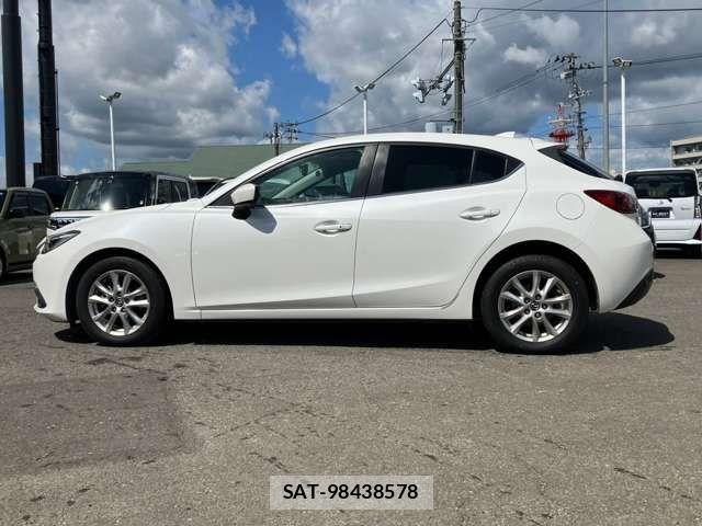 Mazda AXELA SPORT 2015-11 8796559-17