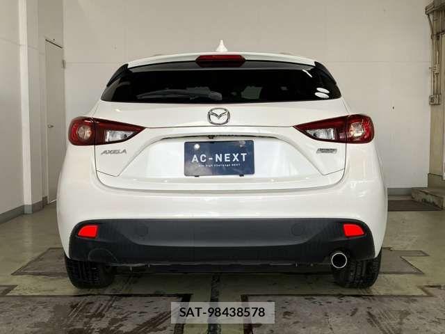 Mazda AXELA SPORT 2015-11 8796559-18