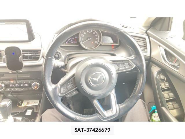 Mazda AXELA SPORT 2017-06 8830115-12