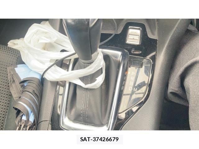 Mazda AXELA SPORT 2017-06 8830115-15