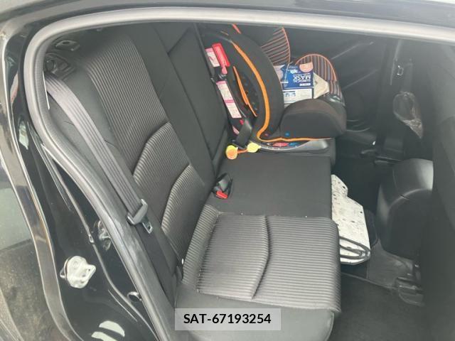 Mazda AXELA SPORT 2014-03 8830124-9