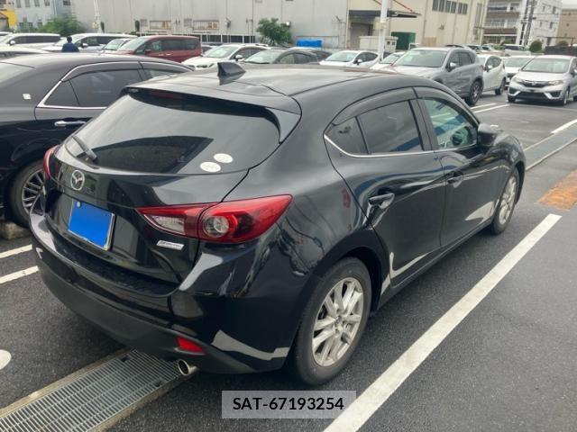 Mazda AXELA SPORT 2014-03 8830124-2