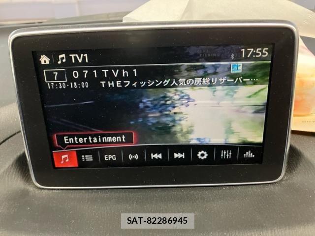 Mazda AXELA SPORT 2014-06 8830125-13