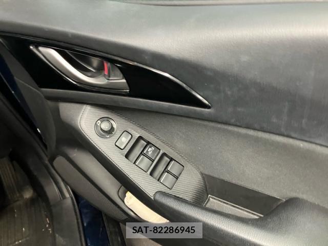 Mazda AXELA SPORT 2014-06 8830125-6