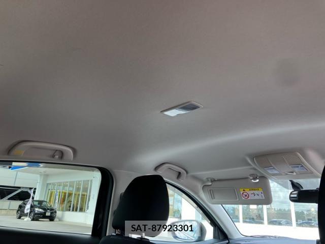 Mazda AXELA SPORT 2014-02 8830126-18