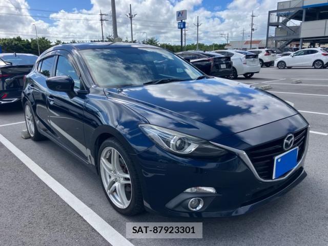 Mazda AXELA SPORT 2014-02 8830126-1