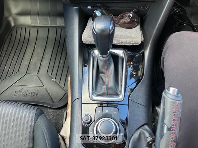 Mazda AXELA SPORT 2014-02 8830126-23