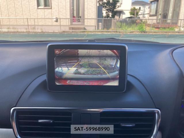 Mazda AXELA SPORT 2016-03 8830118-25