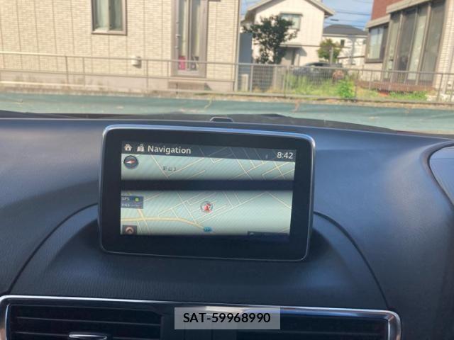 Mazda AXELA SPORT 2016-03 8830118-26