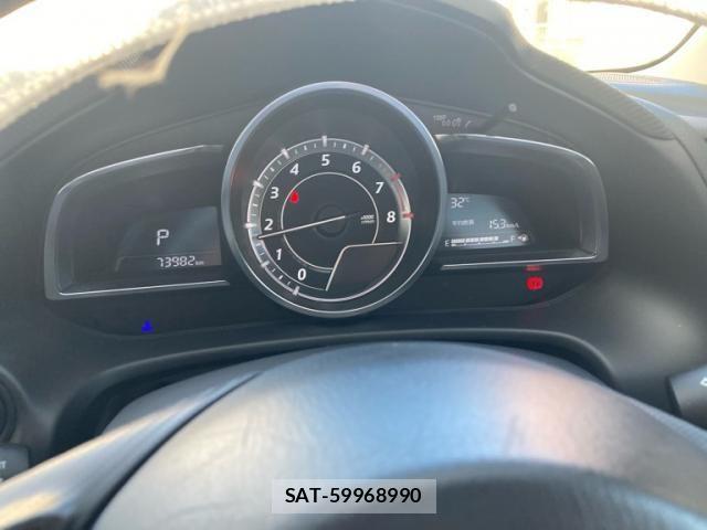 Mazda AXELA SPORT 2016-03 8830118-27