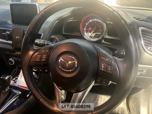 Mazda AXELA SPORT 2014-08 8849696-14