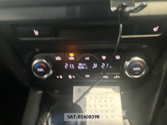 Mazda AXELA SPORT 2014-08 8849696-17