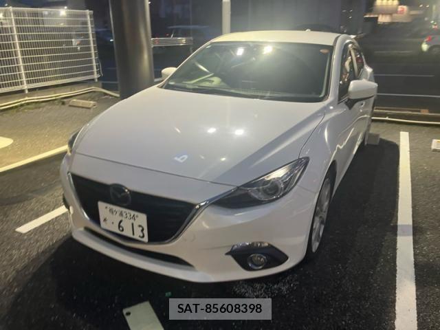 Mazda AXELA SPORT 2014-08 8849696-1
