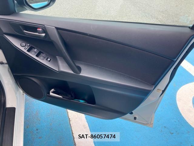 Mazda AXELA SPORT 2010-04 8849699-8