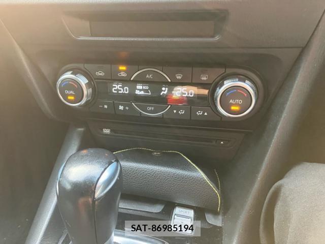 Mazda AXELA SPORT 2017-09 8849695-24