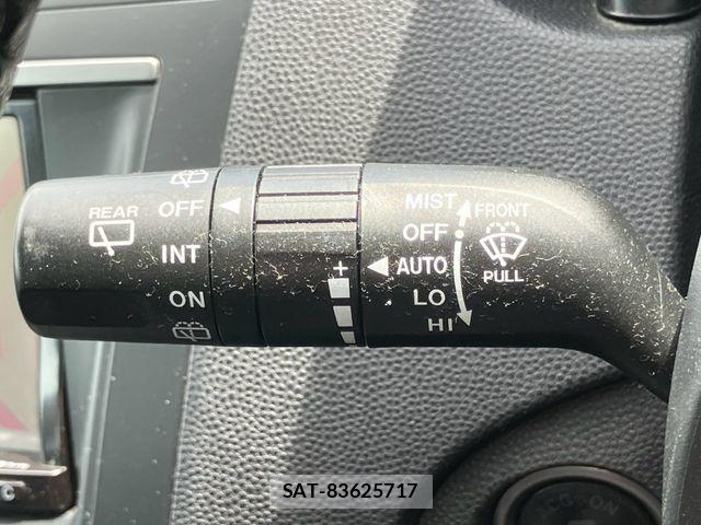 Mazda AXELA SPORT 2012-10 8880636-25