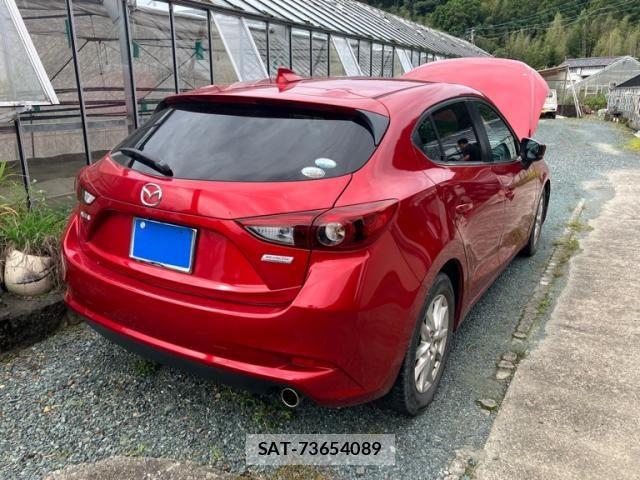 Mazda AXELA SPORT 2017-03 8880634-3