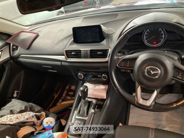 Mazda AXELA SPORT 2018-03 8880629-10