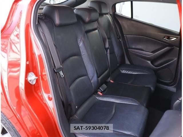 Mazda AXELA SPORT 2014-06 8880633-15
