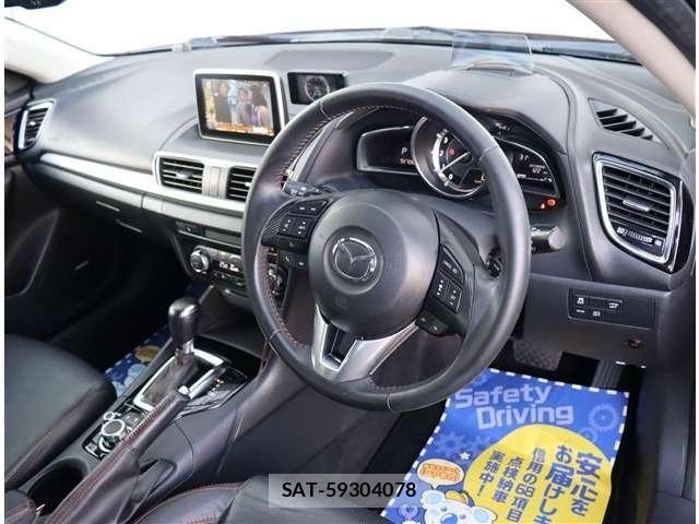 Mazda AXELA SPORT 2014-06 8880633-25