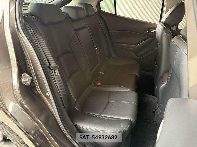 Mazda AXELA SPORT 2017-03 8880632-10