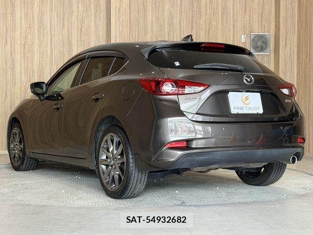 Mazda AXELA SPORT 2017-03 8880632-21