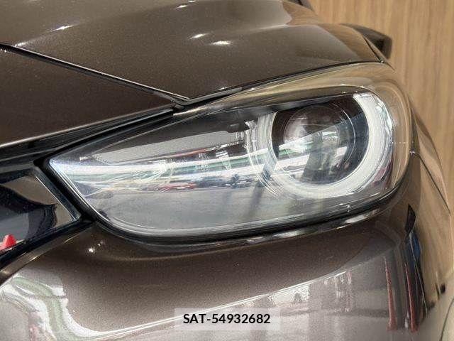 Mazda AXELA SPORT 2017-03 8880632-23