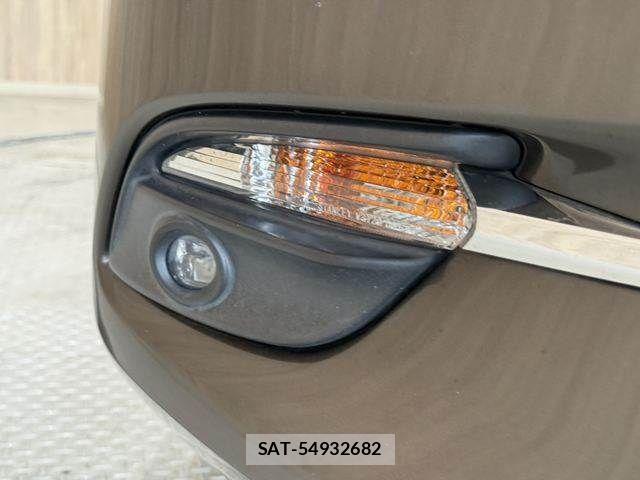 Mazda AXELA SPORT 2017-03 8880632-26