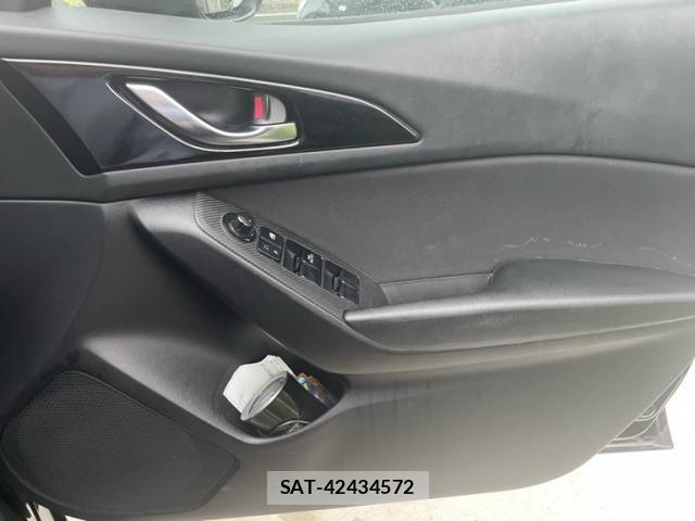 Mazda AXELA SPORT 2016-03 8883876-14