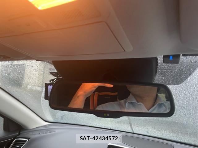 Mazda AXELA SPORT 2016-03 8883876-26
