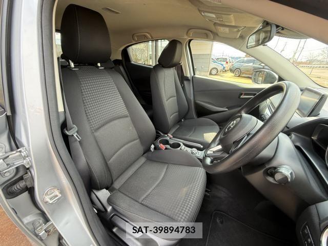 Mazda DEMIO 2018-08 4755285-18