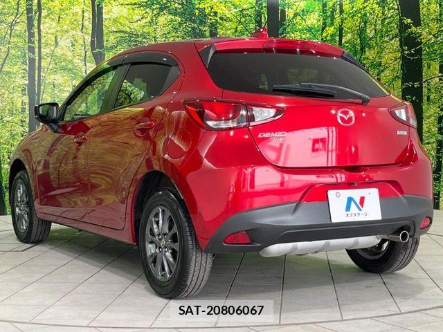 Mazda DEMIO 2017-08 6672387-1