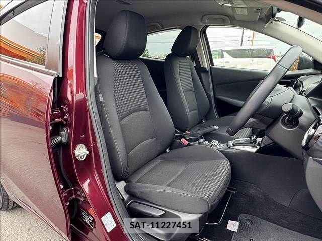 Mazda DEMIO 2017-08 6676763-15