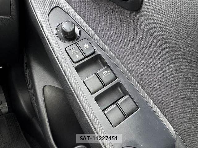 Mazda DEMIO 2017-08 6676763-29