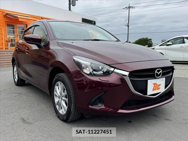 Mazda DEMIO 2017-08 6676763-7