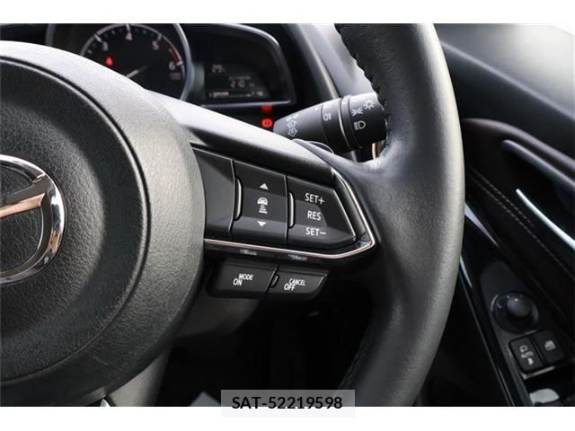 Mazda DEMIO 2018-08 6752289-9