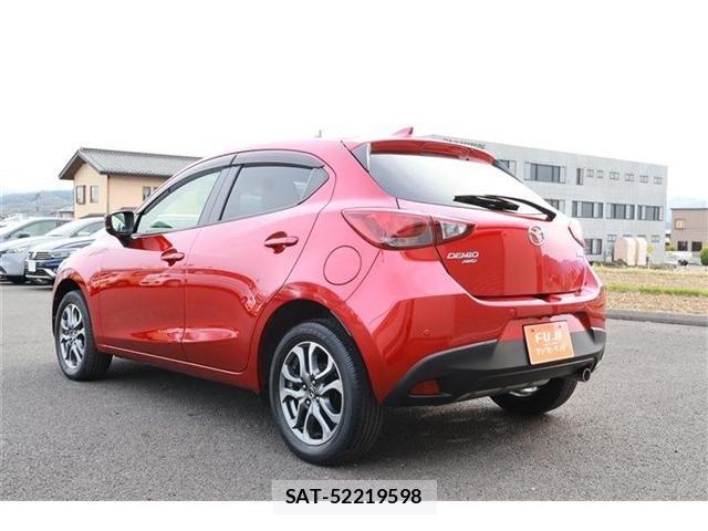 Mazda DEMIO 2018-08 6752289-24