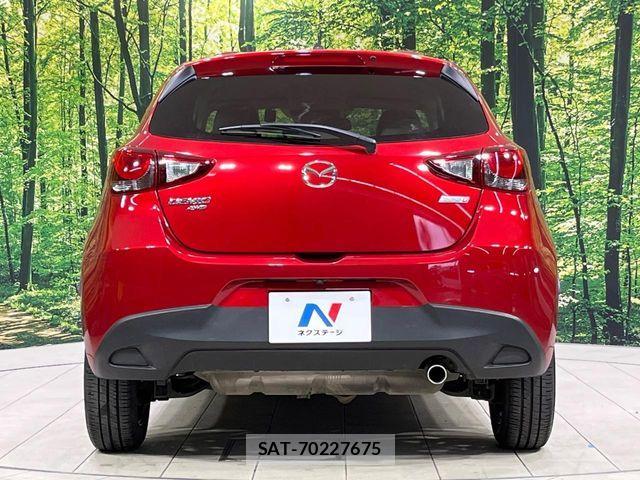 Mazda DEMIO 2015-06 6908044-14