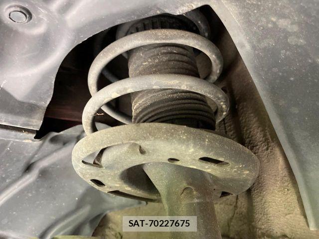 Mazda DEMIO 2015-06 6908044-19