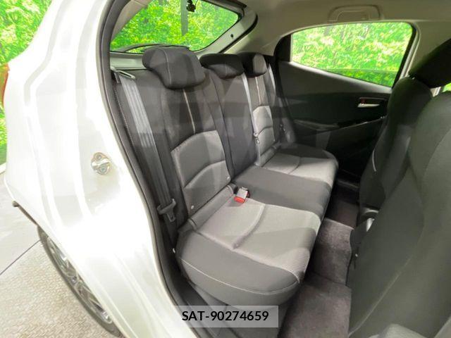 Mazda DEMIO 2017-12 6995384-8