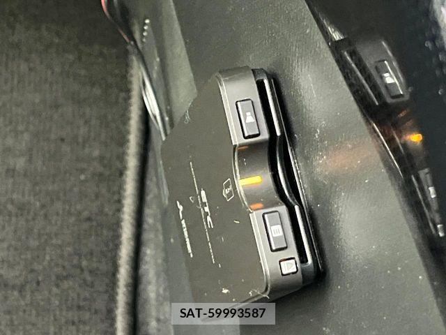 Mazda DEMIO 2018-08 7221340-6